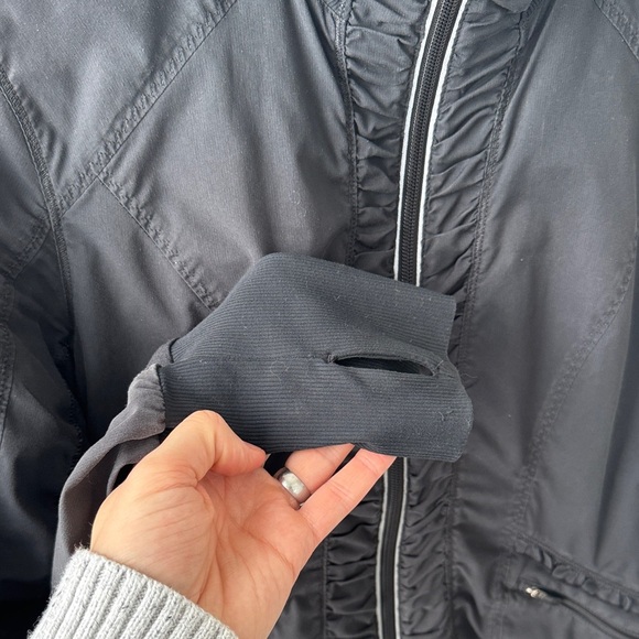 LULULEMON Back On Track Jacket | Black | 10 Women’s Medium - Picture 5 of 12